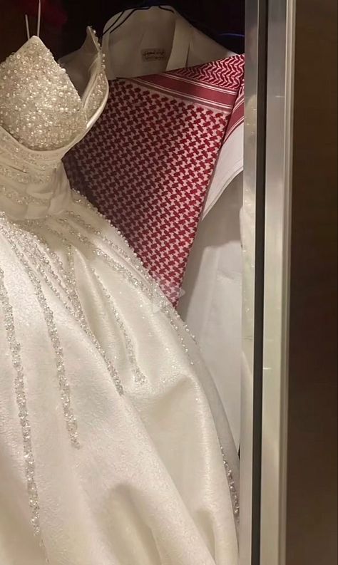 Girls F, Arab Wedding, Classy Wedding Dress, Classy Couple, Wedding Dresses For Girls, Arab Fashion, Aesthetic Women, Really Cute Outfits, Wedding Pics