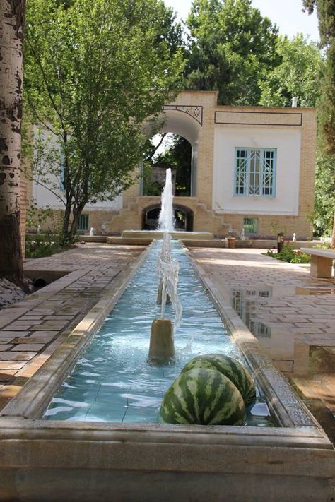 Persian Home, Iran Travel, Persian Empire, Indoor Fountain, Garden Pond, Persian Pattern, Arabian Nights, Courtyard Garden, Syria