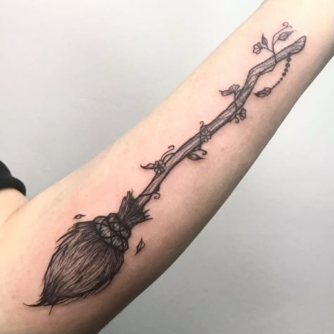 Broomstick Tattoo Design, Witches Broom Tattoo, Salem Tattoo Ideas, Witch Broom Tattoo, Broomstick Tattoo, Small Witchy Tattoos, Broom Tattoo, Tattoos Witchy, Vintage Wall Decor Ideas