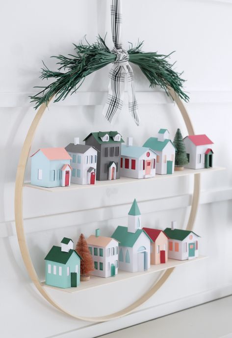 christmas hoop wreath Diy Christmas Village Houses, Retro Christmas Decorations, Diy Christmas Lights, Diy Christmas Village, Christmas Village Houses, Christmas Village Display, Fun Christmas Decorations, Christmas Paper Crafts, Christmas Villages