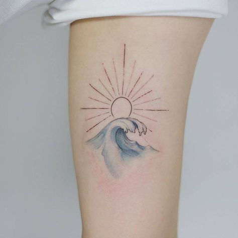 Sun and wave tattoo on the left inner arm. Tattoo For Women Arm, Wave Tattoo Wrist, Simple Wave Tattoo, Tattoo Sonne, Tropical Tattoo, Left Arm Tattoos, Wave Tattoo Design, Inner Arm Tattoos, Ocean Tattoo