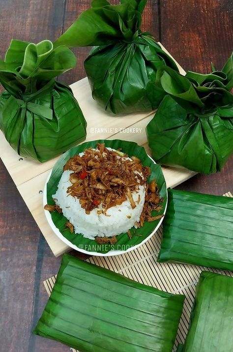 Bay Leaf, Banana Leaves, Banana Leaf, Chicken Breast, Garlic Cloves, Ginger, Garlic, Salt, Chicken