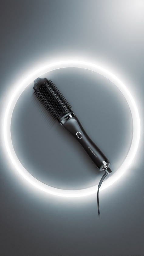 Discover all there is to know about the ghd duet blowdry - the ultimate 2-in-1 hair dryer brush for flawless, frizz-free blow-dries with no heat damage! Ghd Brush, Blowdry Brush, Cinderella Hair, Colour Touch Wella, Balmain Hair, Wella Koleston, Salon Wear, Vision Boarding, Nail Station