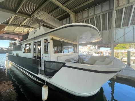 Check out this Used 1988 Gibson 44' Standard 44 Houseboat (BP) for sale in Stockton, CA. View this Houseboats and other Power boats on boattrader.com Gibson Houseboat, Pontoon Houseboats For Sale, Stove Top Range, Houseboats For Sale, Pontoon Houseboat, House Boats For Sale, Decor Color Schemes, Boat Decor, Fresh Water Tank