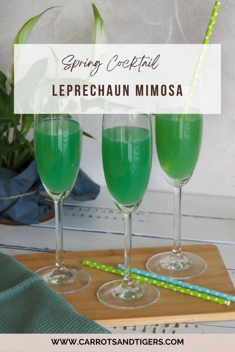 Quick and easy recipe to mix up a green Mimosa Green Champagne, Green Mimosa Recipe, Leprechaun Mimosa, St Patrick’s Day Brunch, Green Mimosa, St Patrick’s Day Mimosa, St Patrick’s Day Drinks Vodka, St Patrick’s Day Martini, Pot Of Gold Drink St Patrick