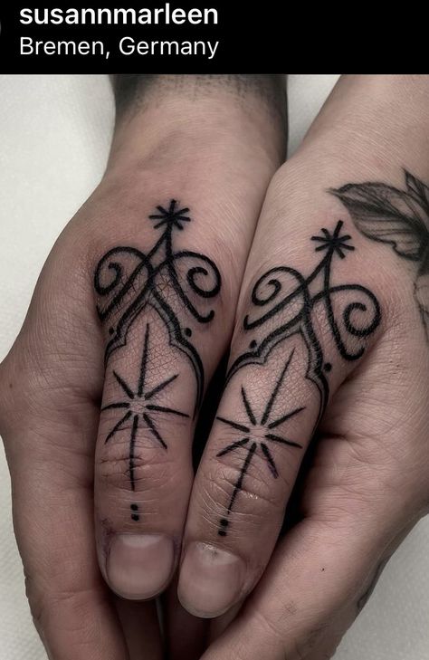 Acotar Finger Tattoo, Ornamental Thumb Tattoo, Mystical Finger Tattoos, Intricate Finger Tattoo, Pagan Finger Tattoos, Thumb Tattoo, Ornamental Hand Tattoo, Dark Ornamental Tattoo Hand, Tattoo Main