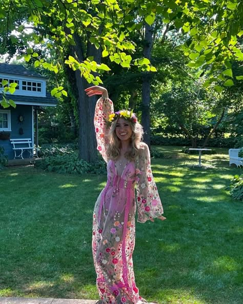 🧺🍇🐴🌸🫛🐞 Whimsical Garden Party Outfit, Galentines Event, Whimsical Garden Party, Garden Outfit, Garden Party Outfit, Parties Ideas, Flower Shower, Gardening Outfit, Modest Fits