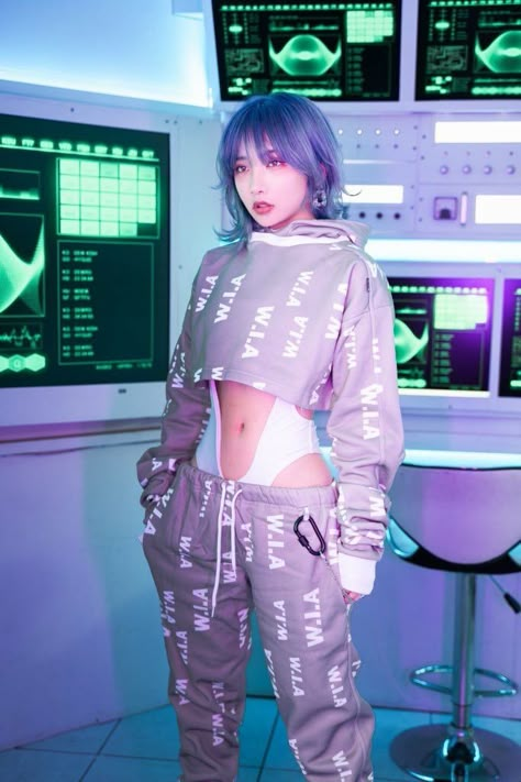 Cyberpunk Outfit, Cyberpunk Clothes, Techwear Fashion, Cyberpunk Fashion, Hero Costumes, Futuristic Fashion, Future Fashion, Mode Inspo, Character Outfits