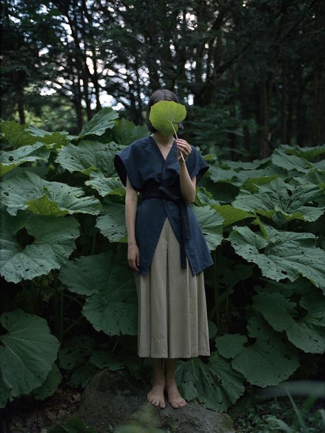 Ekaterina Grigorieva People In Nature, Artistic Fashion Photography, Viviane Sassen, 사진 촬영 포즈, Photography Images, Shooting Photo, Jolie Photo, Artistic Photography, 인물 사진