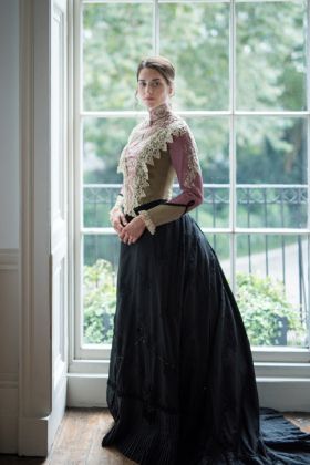 RJ-Victorian-Women-Set-17-064 Richard Jenkins Photography, Costume Concept, Richard Jenkins, 19th Century Women, Victorian Elegance, Victorian Romance, Crimson Peak, Victorian Aesthetic, Victorian Clothing