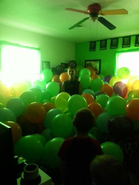 Room full of balloons for suprise party. Room Full Of Balloons, Birthday Aesthetic, 22nd Birthday, Birthday Surprise, Cake Ideas, Projects To Try, Balloons, Mario Characters, Cake