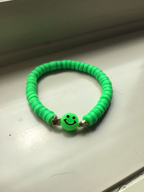 Smiley Bracelet, Green Preppy, Clay Bead Necklace, Preppy Bracelets, Clay Bead, Bead Ideas, Clay Beads, Bead Necklace, Smiley