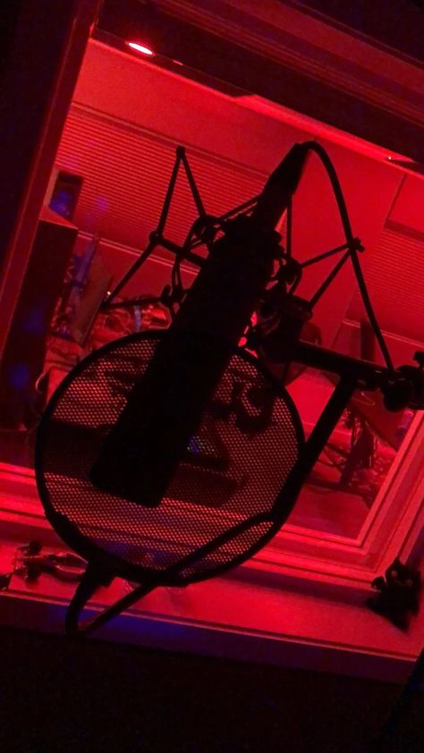 Fake Studio Snap, Music Studio Snapchat Story, Studio Snapchat Story, Studio Session Aesthetic, Rap Studio, Music Studio Aesthetic, Musician Room, Studio Vibes, Home Studio Ideas