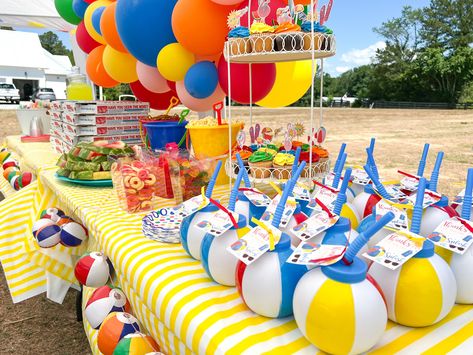 Splash Into Summer Party, Backyard Water Birthday Party For Kids, Waterslide Themed Birthday Party, Summer Kid Birthday Ideas, Summer Waterslide Party, Simple Summer Birthday Party Ideas, Paddling Pool Party, Backyard Splash Party Ideas, Summer Water Birthday Party