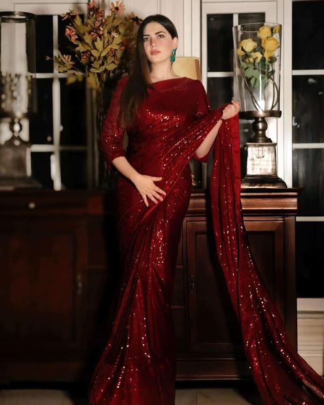 Shadi Dresses, Sarees For Girls, Sequin Saree, Sari Design, Latest Bridal Dresses, Fancy Sarees Party Wear, Wedding Blouse Designs, Pakistani Fancy Dresses, Indian Fashion Saree