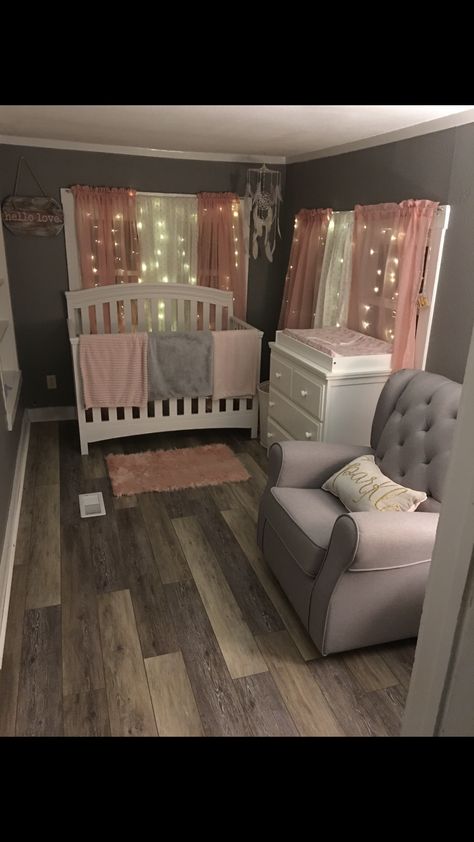 Mommy And Daughter Room Ideas, Baby Room Ideas For Girls Themes, Girl Nursery Theme Ideas, Baby Girl Nursery Room Ideas Themes, Baby Girl Room Ideas Themes, Baby Girl Themes Nursery, Newborn Baby Room Design, Baby Themes Rooms, Mom And Baby Room Shared Ideas