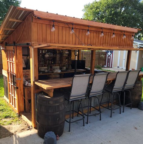 Outdoor Tiki Bar Ideas Patio, Bbq Sheds Outdoor, Cook Shack Ideas, Bbq Shacks And Shanties, Kitchen Ideas Outside, Bbq Hut Ideas, Grilling Shed, Bbq Shack Backyard, Outside Bar Ideas Diy