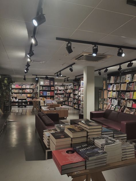 #bookstore #london #uk #booklovers #booktok Bookstore Lighting, Store Aesthetic, Book Store, London Uk, Bookstore, Track Lighting, Book Lovers, Track, Ceiling Lights