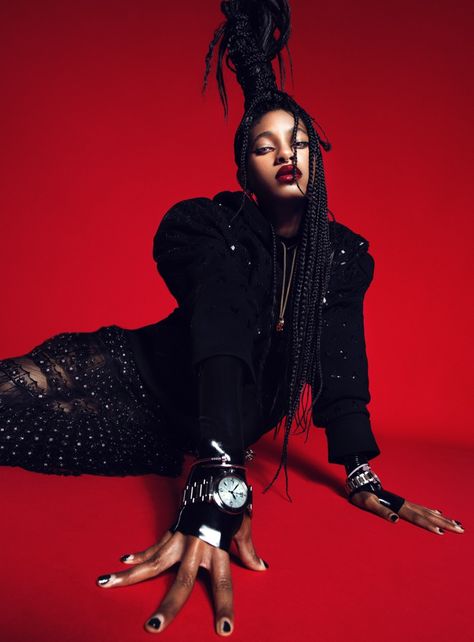 Willow Smith V Magazine 2021 Cover Photoshoot | Fashion Gone Rogue Seductive Pose, Willow Smith, Creative Photoshoot Ideas, V Magazine, Photoshoot Concept, Fashion Photoshoot, Photography Inspo, Fashion Shoot, Photoshoot Poses