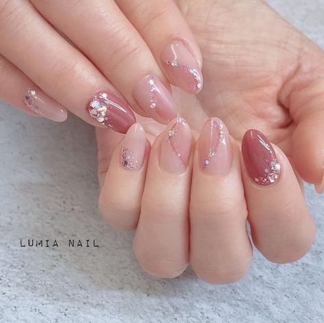 Desain Nail Art, Nail Art Maroon, Nail Art Korean, Maroon Nail Art, Bridal Nails Designs, Engagement Nails, Korean Nail Art, Bridal Nail Art, Maroon Nails