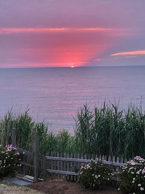 Lake Erie Aesthetic, Ohio Aesthetic, Lake Erie Ohio, Winged Victory, Happy Hormones, Lake Shore, Lake Erie, Great Lakes, Sky Aesthetic