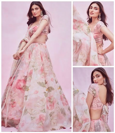 Floral Pink Lehenga, Organza Lehnga Dress, Lengha Poses, Lehenga Colours, Indian Wedding Gowns, Printed Lehenga, Indian Outfits Lehenga, Floral Lehenga, Lehenga Designs Simple