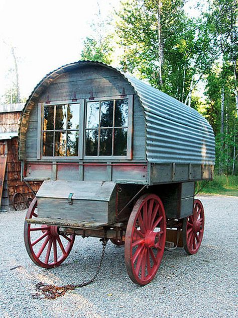 Rustic old wagon Sheep Wagon, Horse Drawn Wagon, Old Wagons, Chuck Wagon, Covered Wagon, Shepherds Hut, Horse Drawn, Wagon Wheel, Vintage Camper