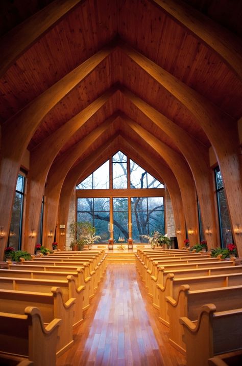 Gorgeous wedding chapel #thunderbirdchapel #normanoklahoma #wedding Ecumenical Chapel, City Wedding Reception, Church Design Architecture, Oklahoma Wedding Venues, Glass Chapel, Church Building Design, City Wedding Venues, Church House, Master Thesis