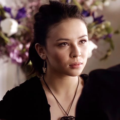 #tvd #malesejow #anna Anna Vampire Diaries, Tvd Character, Pottermore Wand, Tvdu Characters, Lucy Stone, Tvd Characters, Malese Jow, Anna Hair, The Vampire Diaries 3