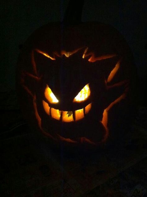 Gengar pokemon pumpkin Pumpkin Carving Ideas Gengar, Jigglypuff Pumpkin Carving, Jjk Pumkin Carving, Pokemon Carving Pumpkin, Squirtle Pumpkin Carving, Pokemon Jack O Lantern, Haunter Pokemon, Pokemon Pumpkin, Gengar Pokemon