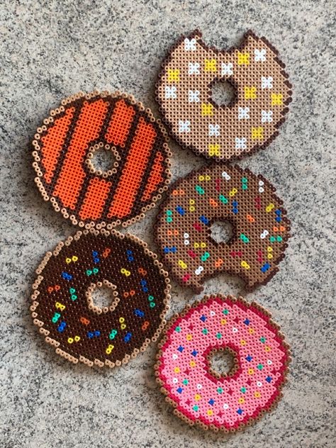 Round Perler Bead Patterns, Ikea Beads Ideas, Ironing Beads Pattern, Adult Perler Bead Patterns, Perler Bead Coasters Patterns, Hama Pearls Ideas, Melting Beads Patterns, Circle Perler Bead Patterns, Perler Beads Coasters