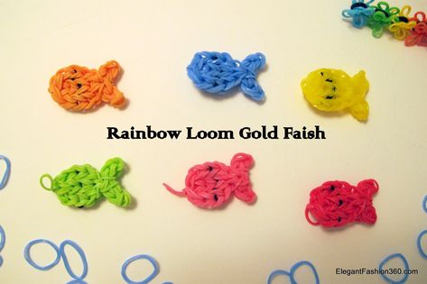 Rainbow Loom Goldfish Charm: PLEASE like and follow!!! You will need 39 rubber bands + a rubber band for the eyes + an extra rubber band to hold it all together Loom Band Charms, Rainbow Loom Animals, Loom Animals, Crazy Loom, Loom Bands Tutorial, Loom Band Patterns, Fun Loom, Loom Love, Rainbow Loom Tutorials