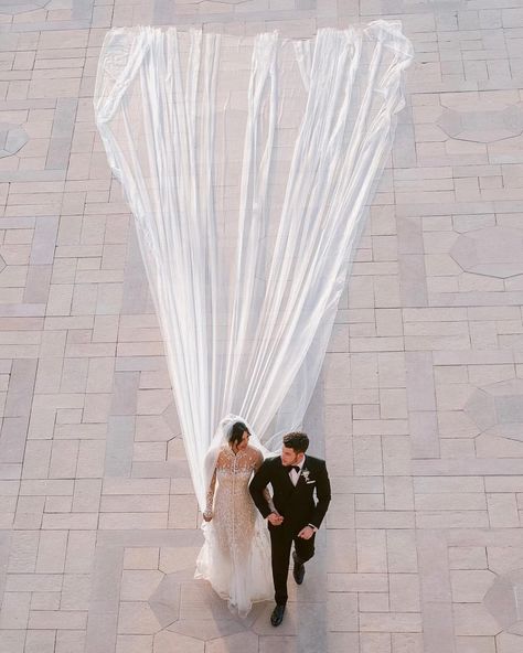 Priyanka Chopra Wedding, Celebrity Wedding Photos, Romantic Wedding Photos, Christian Wedding, Nick Jonas, Italian Wedding, Wedding Veils, Priyanka Chopra, Fairytale Wedding