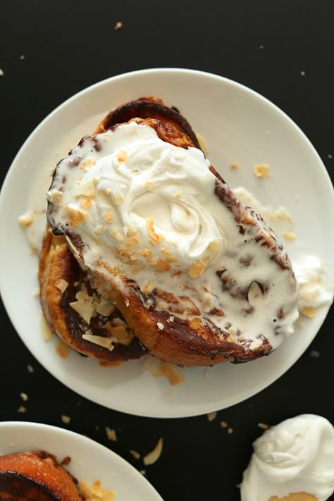 Coconut Cream Pie French Toast! via MINIMALISTBAKER.COM | #frenchtoast #breakfast French Toast Breakfast, Coconut Cream Pie, What's For Breakfast, French Toast Recipe, Coconut Recipes, Toast Recipes, Breakfast Brunch Recipes, Sweet Breakfast, Breakfast Dishes