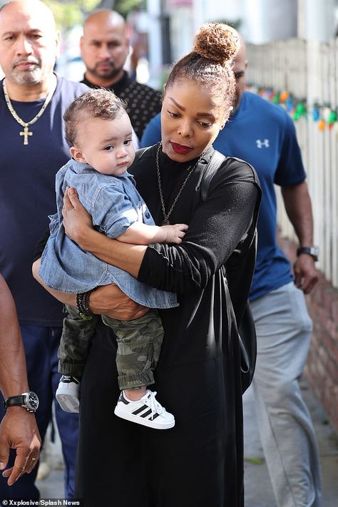 Janet Jackson looks fierce as a tiger after her son Eissa paints her face in a cute Instagram snap | Daily Mail Online Janet Jackson Son, Janet Jackson Baby, Janet Jackson Unbreakable, Janet Jackson Videos, Jo Jackson, Jermaine Jackson, African American History Facts, African Print Maxi Skirt, Photos Of Michael Jackson