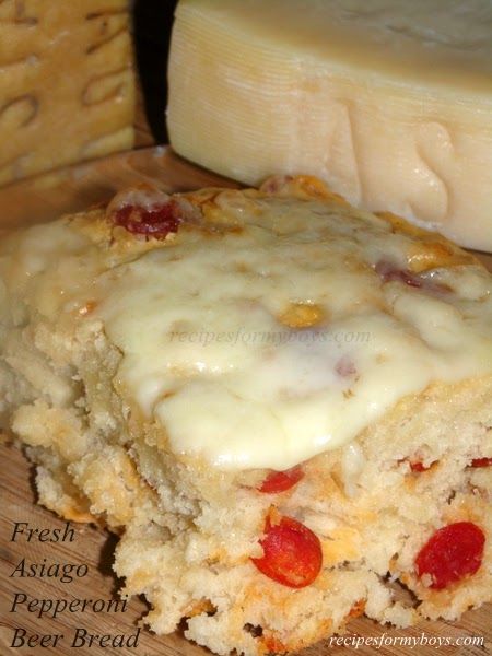 .Fresh Asiago and Pepperoni Beer Bread from:Recipes For My Boys: Pepperoni Bread, Savory Breads, Beer Bread Recipe, Asiago Cheese, Savory Bread, Beer Bread, Asiago, Mama Mia, Best Dinner Recipes