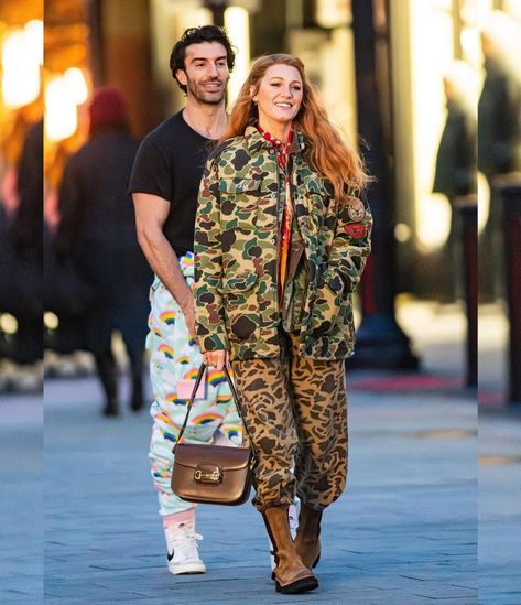 Blake Lively Outfits, Venus In Leo, Blake Lively Style, Minnie Mouse Images, Famous Actresses, This Is Us Movie, Lily Bloom, Movies Outfit, It Ends With Us