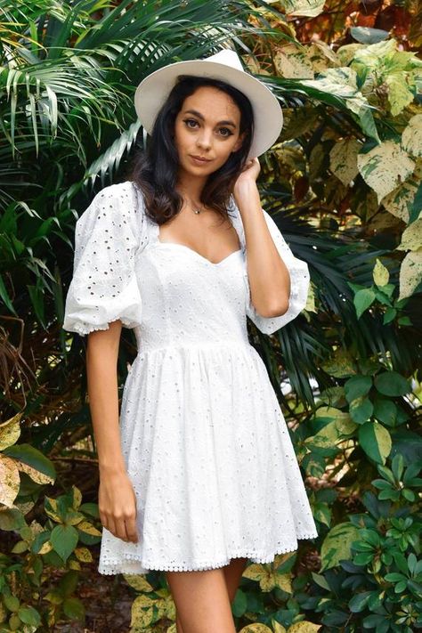 Short White Boho Dress, Eyelet Dress Outfit, White Cotton Lace Dress, Bohemian Cotton Dresses, Style White Dress, Custom Wedding Gown, Eyelet Lace Dress, Retro Style Dress, White Eyelet Dress