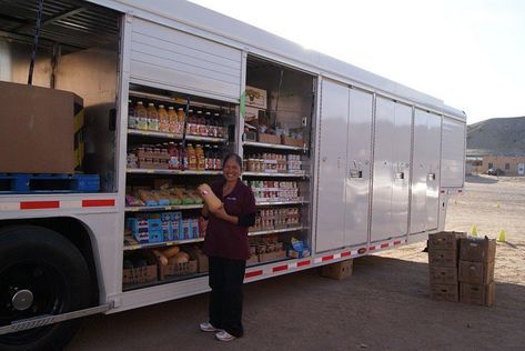 Mobile Grocery Truck, Mobile Grocery Store, Food Bank Design, Mobile Pantry, Supermarket Ideas, Mobile Food Pantry, Fresh Food Market, Food Desert, Food Deserts