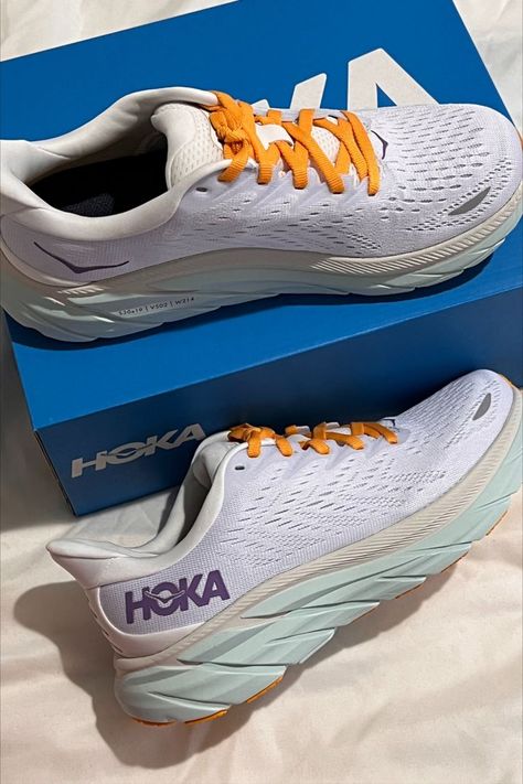 Hoka Aesthetic, Hoka Outfit, Hoka Shoes Woman, Preppy Sneakers, Hoka Sneakers, Hoka Clifton 8, Sneakers Aesthetic, Sneakers Colorful, Shoes Hoka