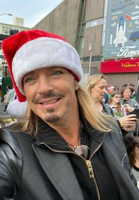 Bret Michaels Poison, Cool Galaxy Wallpapers, Bret Michaels, Passport Pictures, Brian Littrell, Save Fuel, 80s Bands, Kid Rock, Christmas Hat