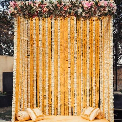 Haldi Decoration At Home, Haldi Ceremony Decorations At Home Simple, Haldi Ceremony Decorations At Home, Haldi Decoration Ideas, Haldi Ceremony Decorations, Haldi Decoration, Small Wedding Decor, Nikah Decor, Mehendi Decor Ideas