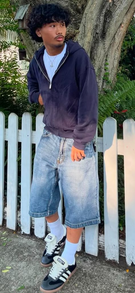 Mens Fit Ideas, Best Outfit For Men Casual, Boy Styles Outfits, Jorts Outfit Idea Men Aesthetic, Fits Inspiration Men, Baggy Outfit Ideas Men, Blue Jorts Outfits Men, Styling Jorts Men, Long Jorts Outfits Men