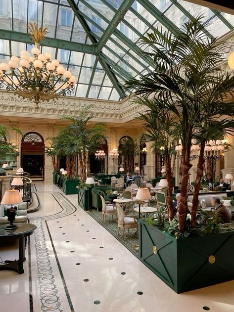 Luxurious Hotel Exterior, Luxury Cafe Aesthetic, Aesthetic Hotel Exterior, Luxurious Cafe Interior, Luxurious Restaurant Interior, Boutique Hotel Interiors Lobby, Restaurant Aesthetic Exterior, Nice Hotel Aesthetic, Paris Luxury Aesthetic