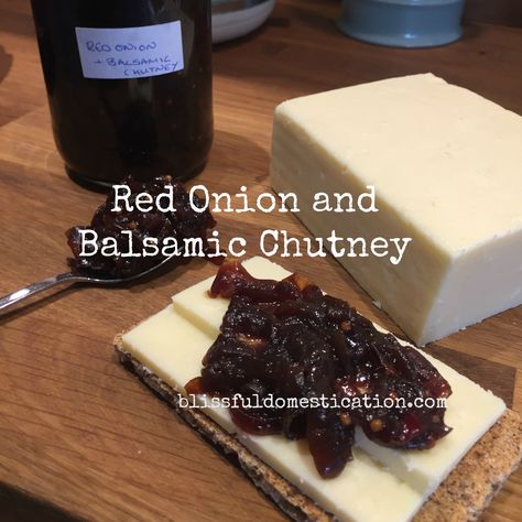 Red Onion Jam, Red Onion Chutney, Steak Dinner Sides, Onion Chutney, Orange Ice Cream, Trim Healthy Recipes, Flavored Water Recipes, Onion Jam, Sbs Food