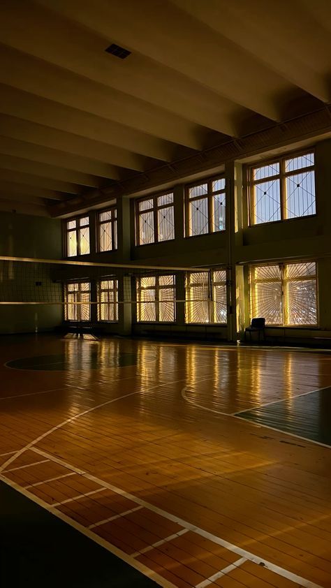 Volleyball Gym Aesthetic, Volleyball Coach Aesthetic, Volleyball Training Aesthetic, Volleyball Manager Aesthetic, Volleyball Club Aesthetic, Sports Aesthetic Volleyball, Volleyball Aesthetic Libero, Volleyball Court Aesthetic, Libero Volleyball Aesthetic