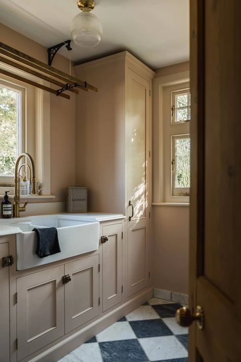 Country Utility Room - main image Country Utility Room, Victorian Laundry Room, Country Laundry Room, Country Laundry, Boot Room Utility, English Cottage Kitchens, Utility Space, Alcove Cabinets, Old World Kitchens