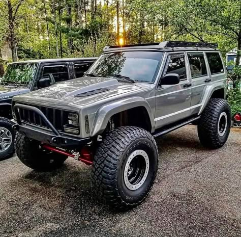 Xj Cherokee Mods, Modificaciones Jeep Xj, First Car Ideas, Silver Jeep, Jeep Seats, Xj Jeep, Jeeps Wrangler, Jeep Zj, Jeep Xj Mods