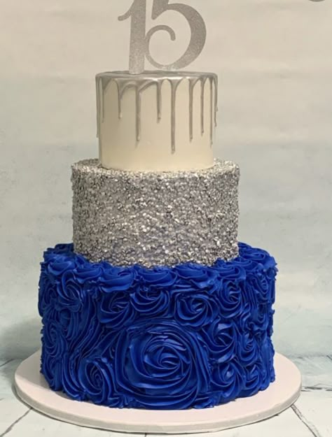 Cakes Sweet Sixteen, 15 Party Ideas, 15 Party Ideas Quinceanera, 16 Party Ideas, Royal Blue Cake, Sweet 16 Party Ideas, Quince Cakes, Blue Sweet 16, Quince Cake