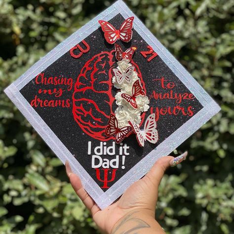 Vinyl Graduation Cap, Red Cap Ideas For Graduation, Graduation Cap With Butterflies, Graduation Cap Designs Red And Black, Graduation Cap Designs Lost Loved One, Highschool Grad Caps, Psychology Graduation Cap Ideas, Graduation Cap Designs Psychology, Psychology Grad Cap